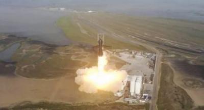 Visu laiku jaudīgākā raķete "Starship" eksplodē pirmā izmēģinājuma lidojuma laikā